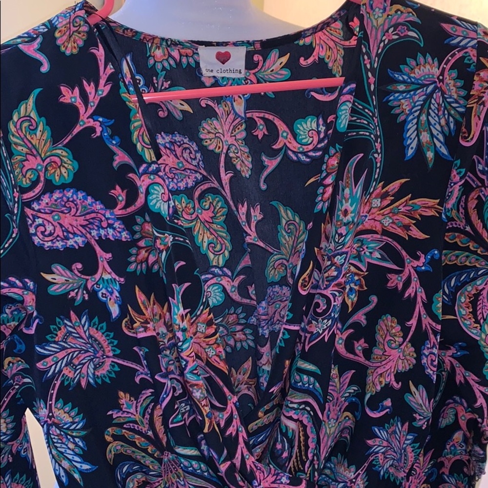 Beautiful patterned romper - Picture 3 of 6